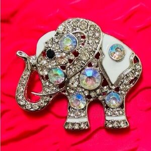 Sparkling Elephant Brooch
